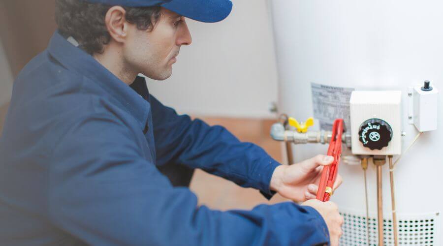 Local tankless water heater installation in Modesto, IL